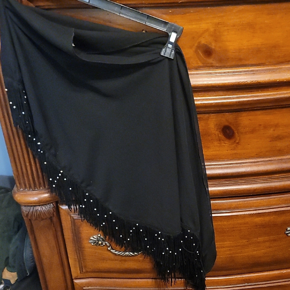 Elegant Black Fringed Women's Shawl